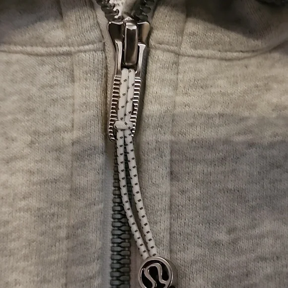 NWT Lululemon Scuba Full Zip Cropped Hoodie - Picture 3 of 4